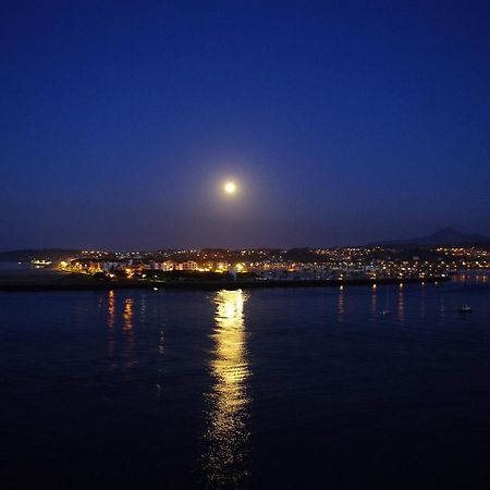 Txingudi By Basquelidays Apartment Hondarribia Exterior foto
